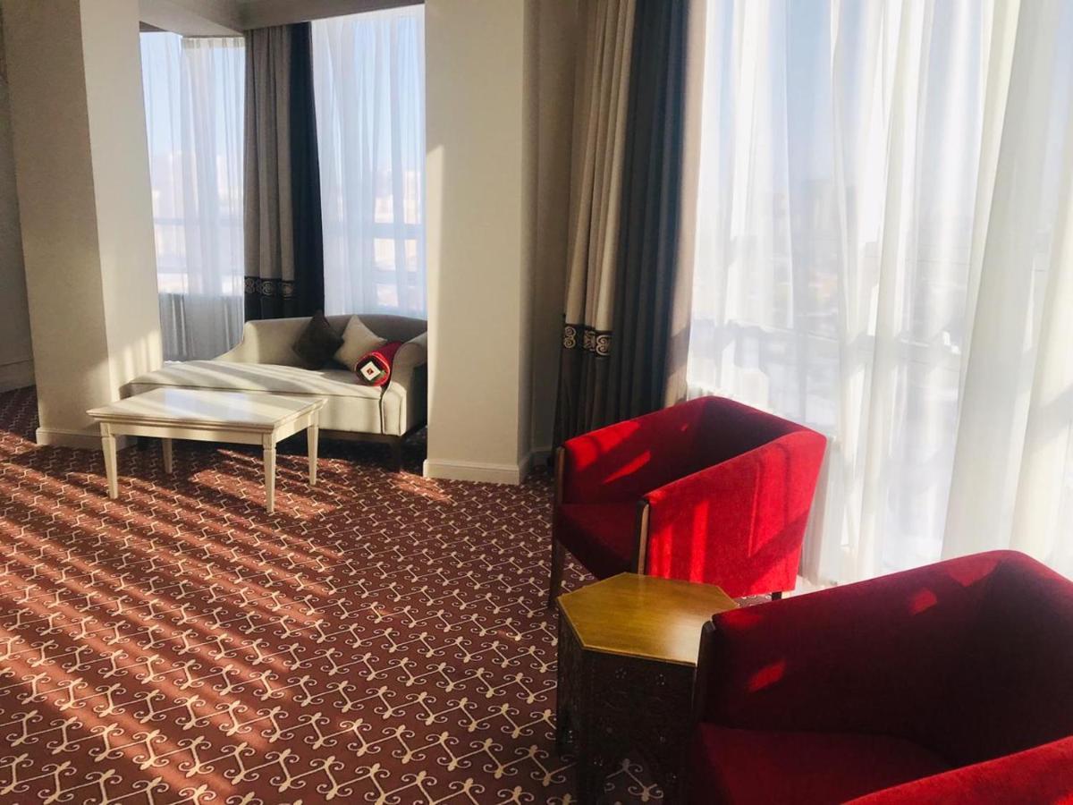 Jumbaktas Astana Hotel Esterno foto